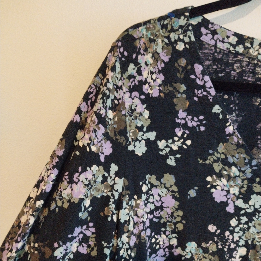 J. Jill Purple Floral Print Cotton Modal Blend Button Down V-Neck Tunic Top - Picture 4 of 8